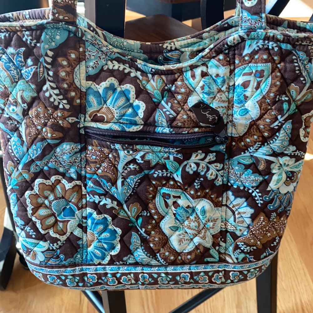 Vera Bradley satchel / bucket bag